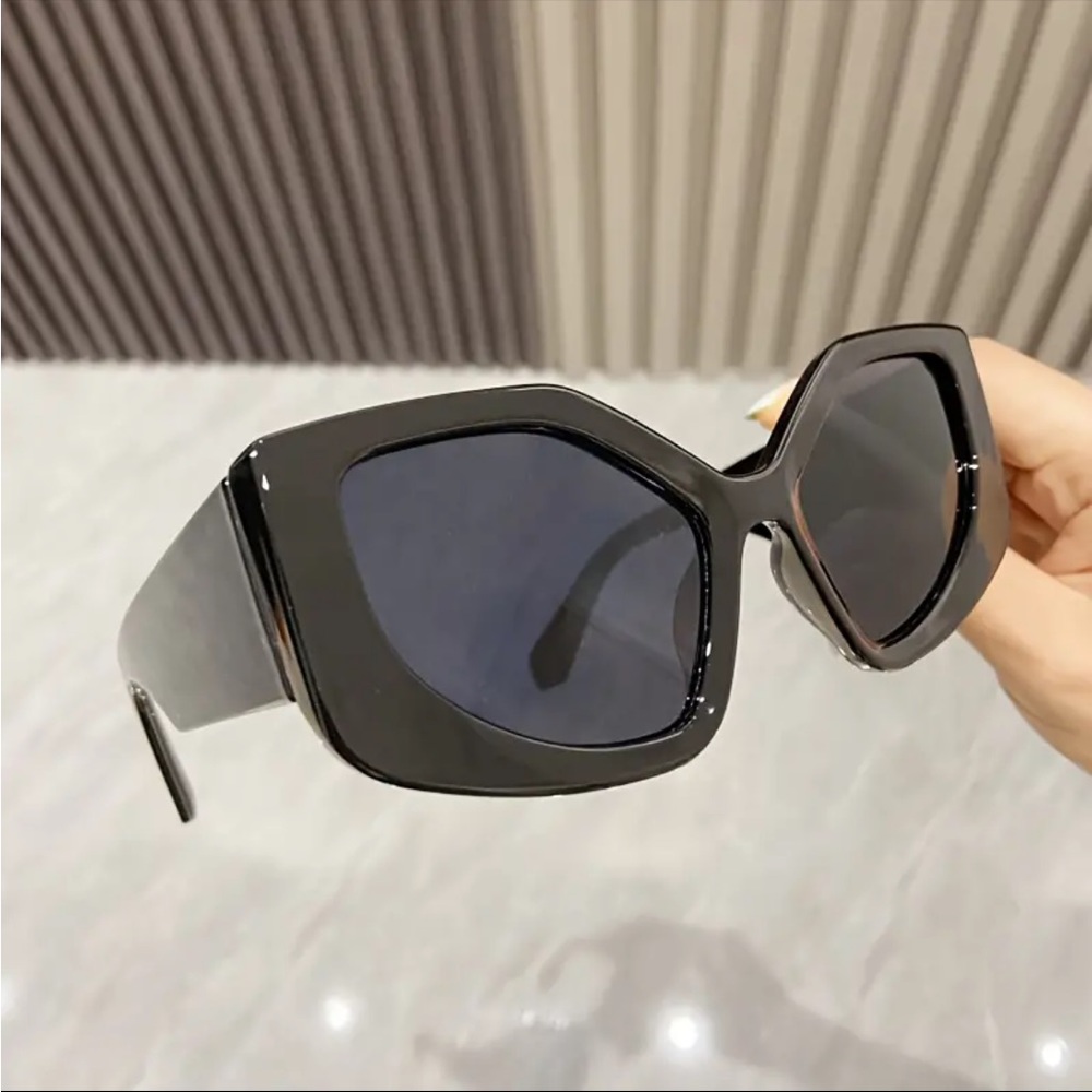 🆕 Trendy Oversized Cat Eye Sunglasses Y2K Creative Unique Design‼️ MOD SQUAD ‼️ - Picture 10 of 16
